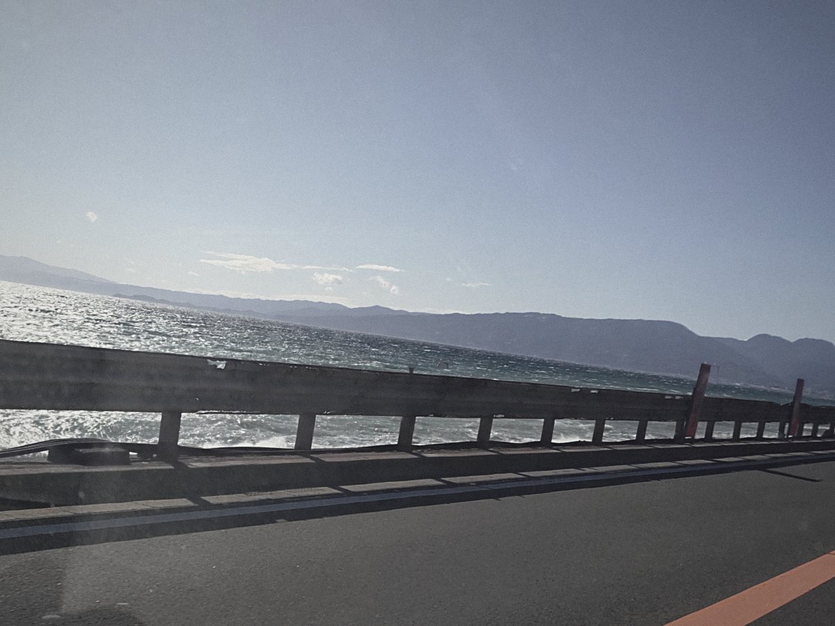海沿いの道